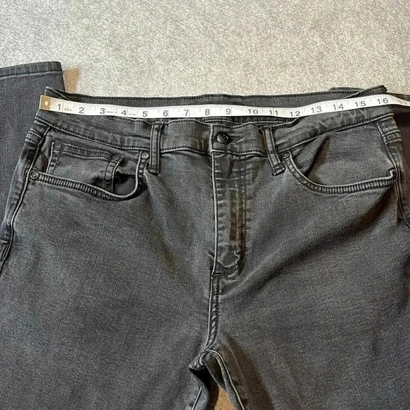 Joe's Jeans, Straight Leg in Washed Black. - Picture 6 of 9